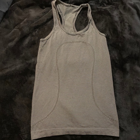 Lululemon Tank Top - Picture 1 of 1